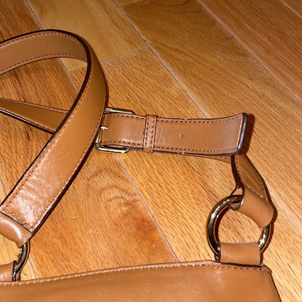 Michael Kors tan crossover bag with adjustable straps - Picture 8 of 12